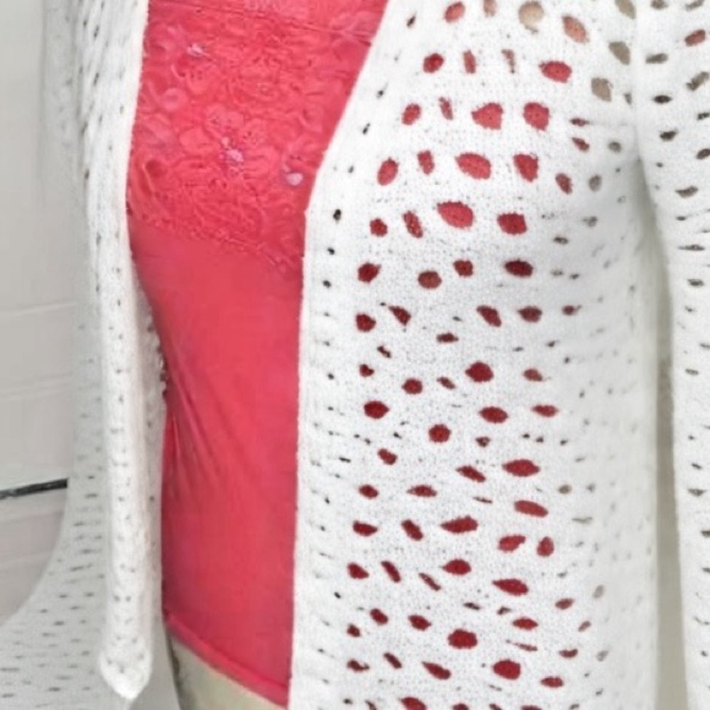 Pink lace tube top small stretchy soft Active Basic

PRICE OFFERS ARE WELCOME